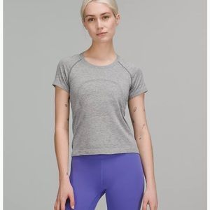 Lululemon Swiftly Tech Short-Sleeve Shirt
Race Length, Size 10, red